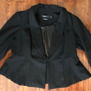 TORRID STUDIO UPTOWN PREMIUM STRETCH PEPLUM BLAZER